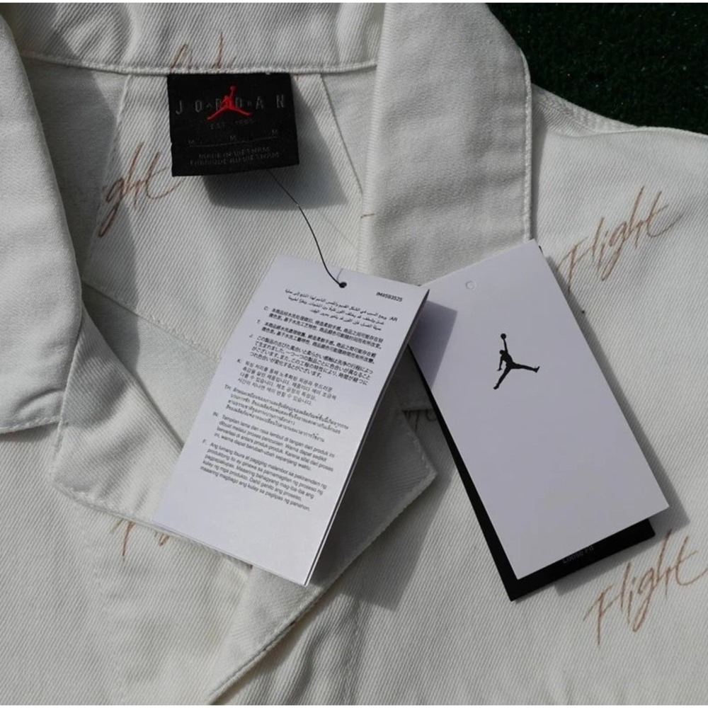 Jordan Flight Heritage Button Up Top Script Logo White FN5769-133 Medium - Picture 5 of 9